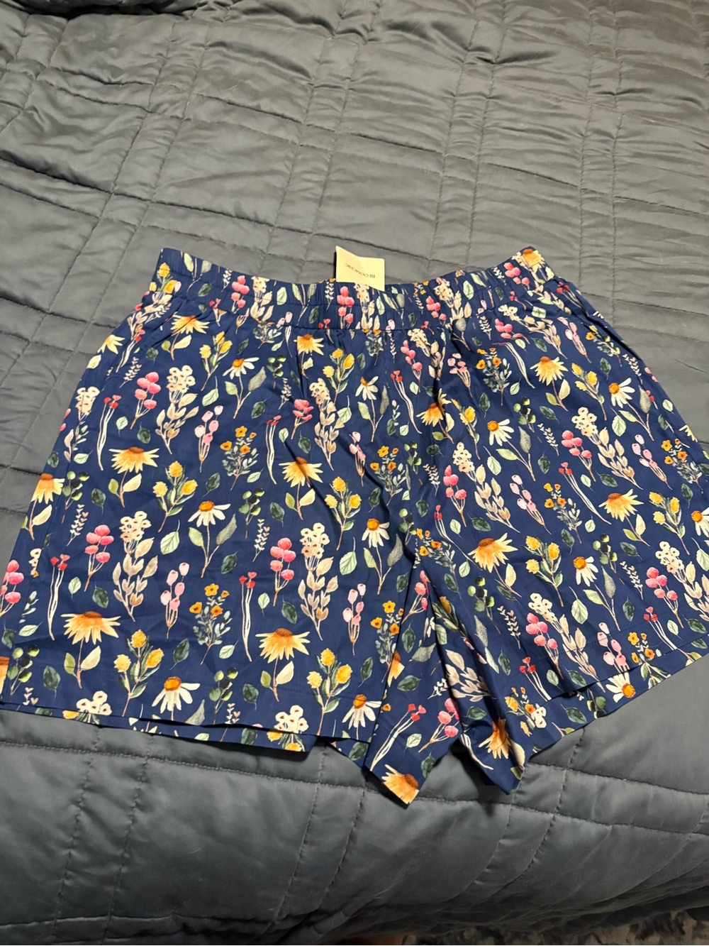 BloomChic Navy Floral Elastic-Waist Shorts